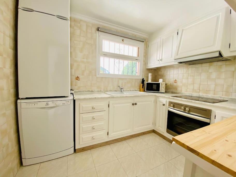Villa With Private Pool And Close To The Beach 칼페 외부 사진
